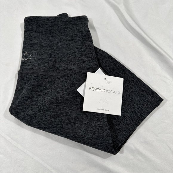 NWT $70 Beyond Yoga [ Small ] Spacedye High Waisted 7" Biker Short Charcoal 5694 - Picture 5 of 11